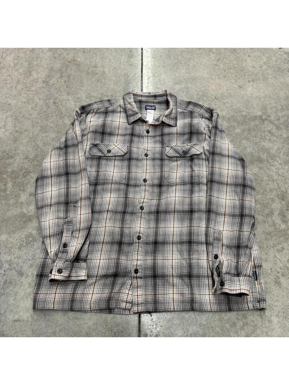 vintage patagonia organic cotton beige and grey button down flannel size xxl